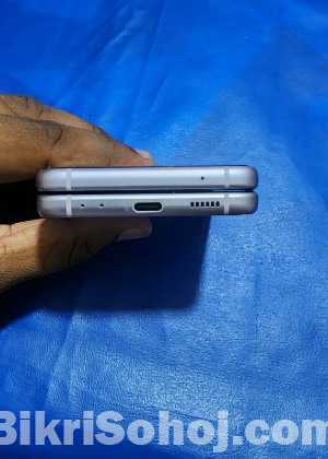 Samsung Galaxy Z Flip 3